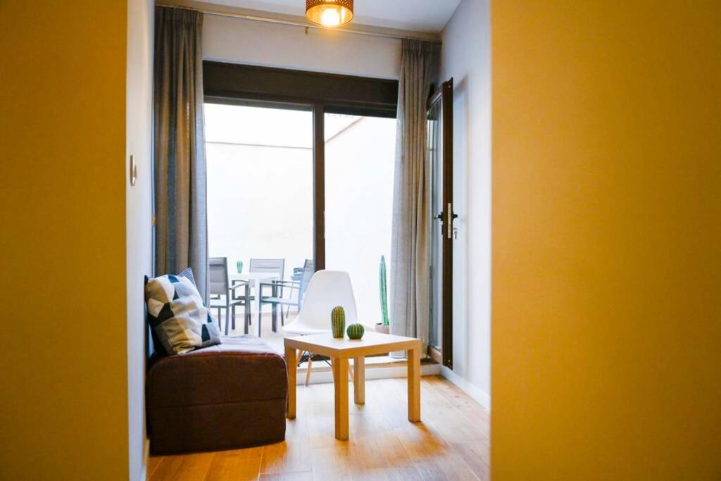 A - Apartamento Elegante Con Piscina Compartida Torrico Luaran gambar